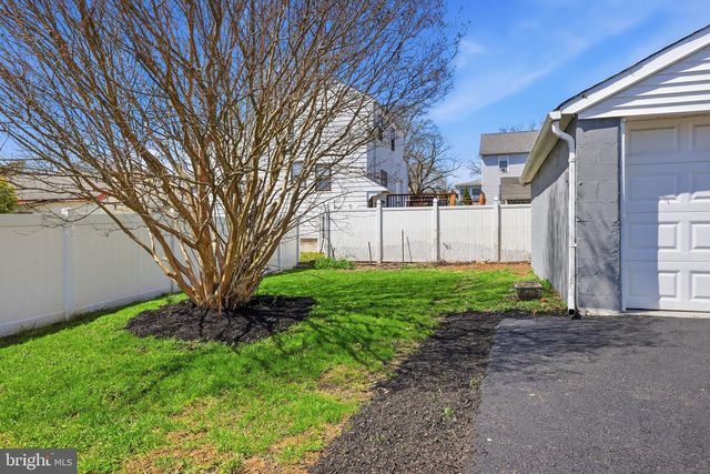 103 CENTER AVE, Willow Grove, PA 19090