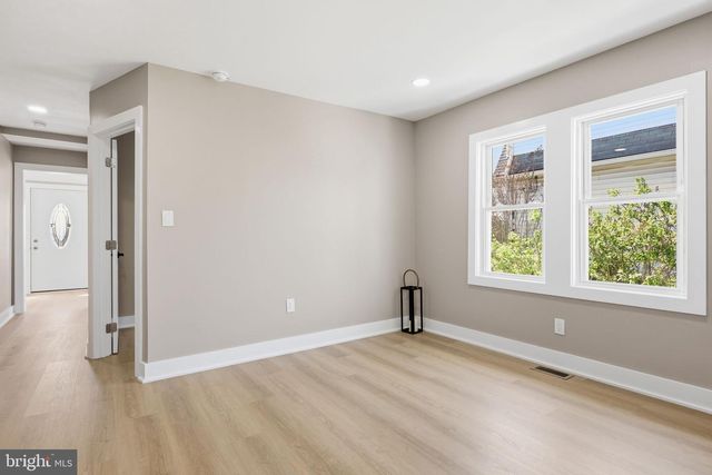 103 CENTER AVE, Willow Grove, PA 19090