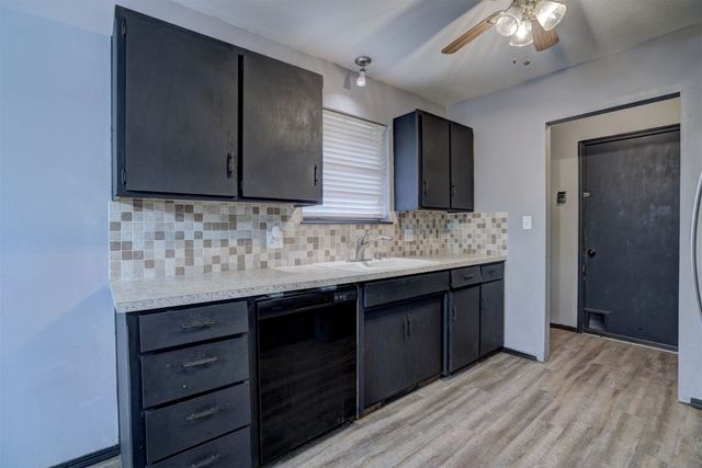 3917 Oakcrest Avenue, Enid, OK 73703