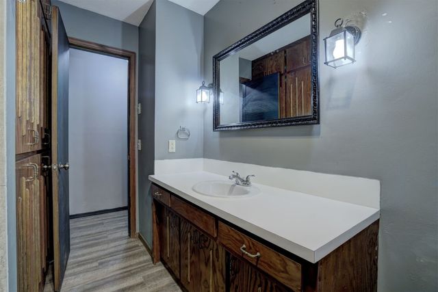 3917 Oakcrest Avenue, Enid, OK 73703