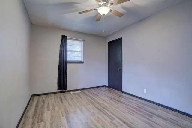 3917 Oakcrest Avenue, Enid, OK 73703