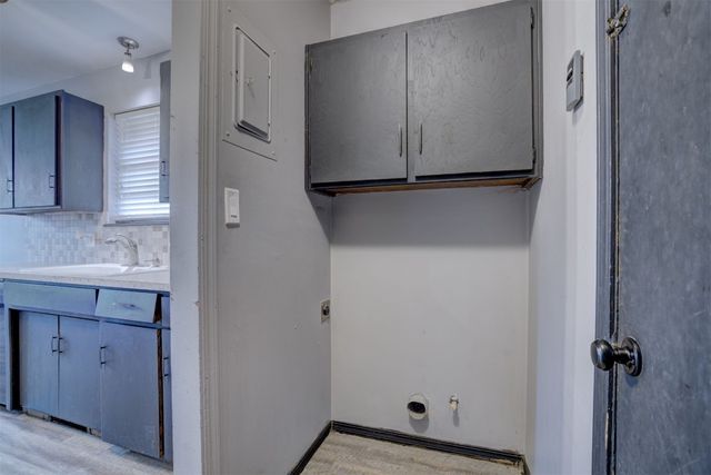3917 Oakcrest Avenue, Enid, OK 73703