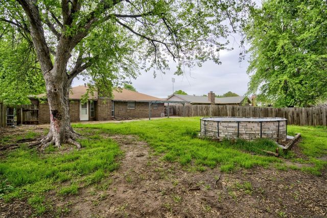 3917 Oakcrest Avenue, Enid, OK 73703