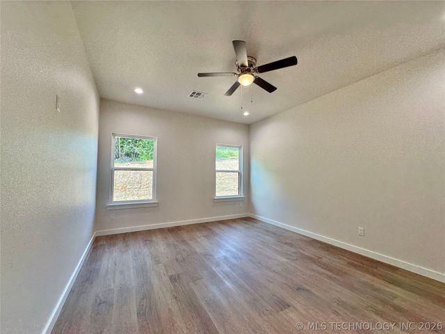 824 E Harlan Drive, Tahlequah, OK 74464