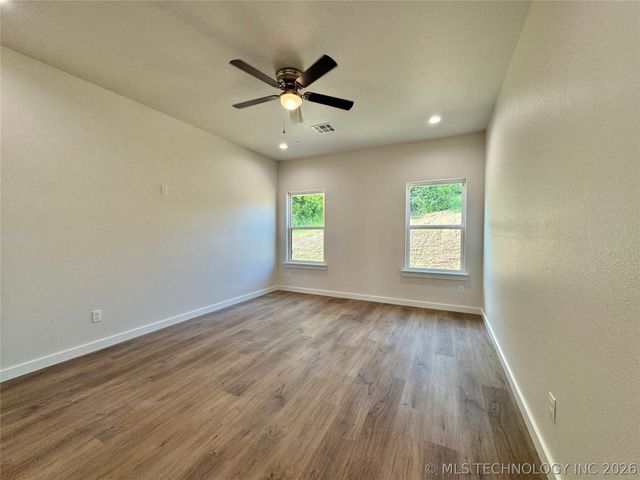 824 E Harlan Drive, Tahlequah, OK 74464