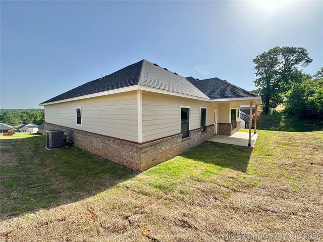 824 E Harlan Drive, Tahlequah, OK 74464