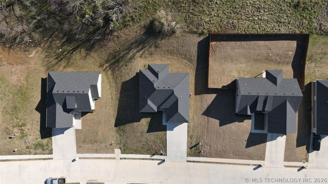 824 E Harlan Drive, Tahlequah, OK 74464