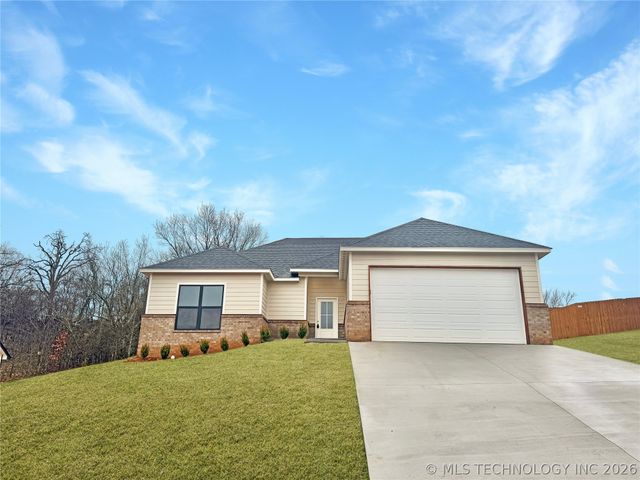 824 E Harlan Drive, Tahlequah, OK 74464