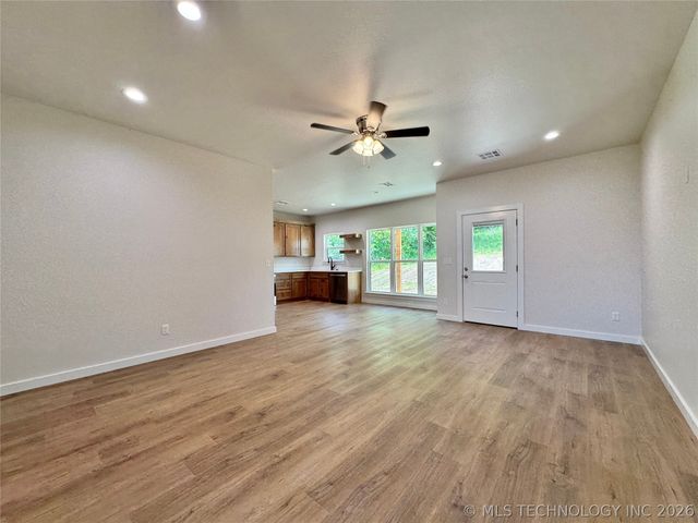 824 E Harlan Drive, Tahlequah, OK 74464