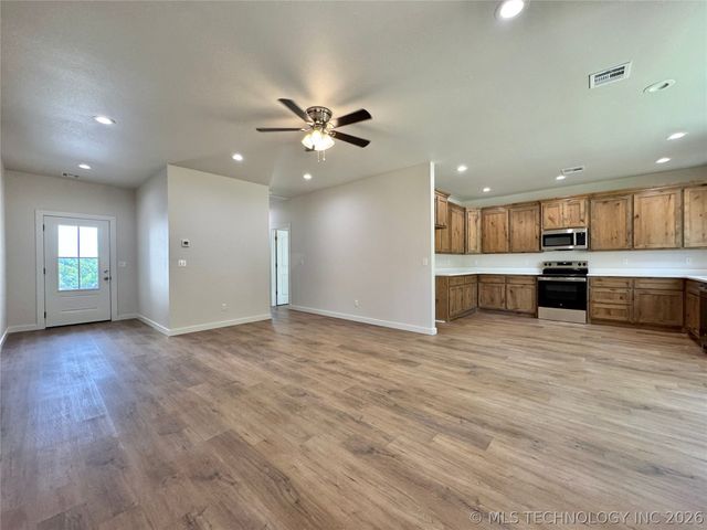 824 E Harlan Drive, Tahlequah, OK 74464