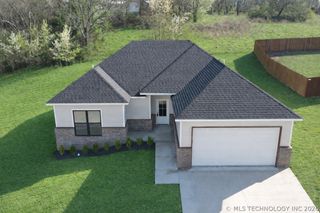 824 E Harlan Drive, Tahlequah, OK 74464