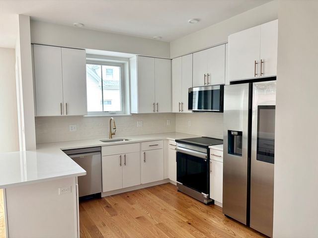 421 High St 203, Medford, MA 02155