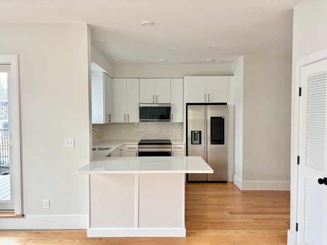 421 High St 203, Medford, MA 02155