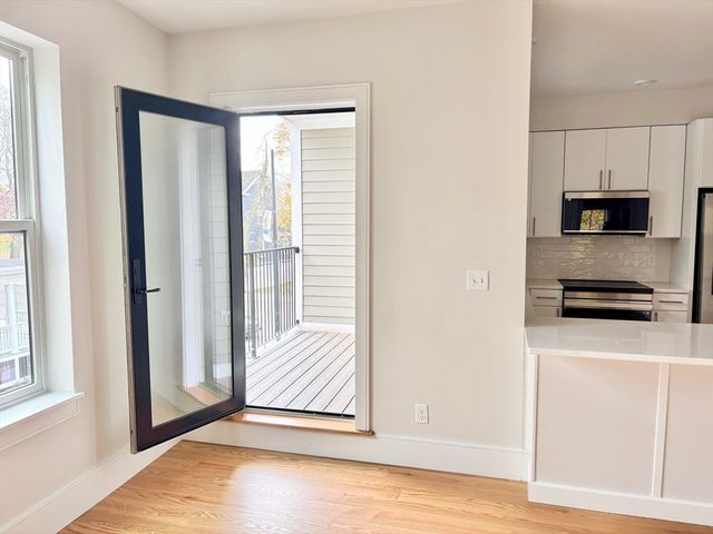 421 High St 203, Medford, MA 02155