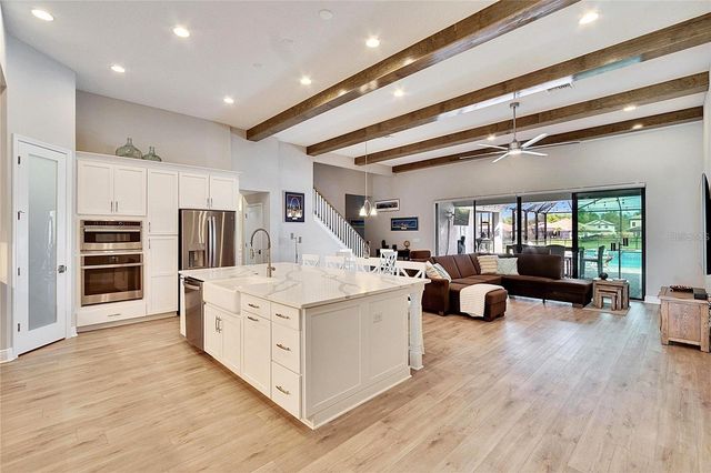 10304 MEADOWRUN DRIVE, Lithia, FL 33547