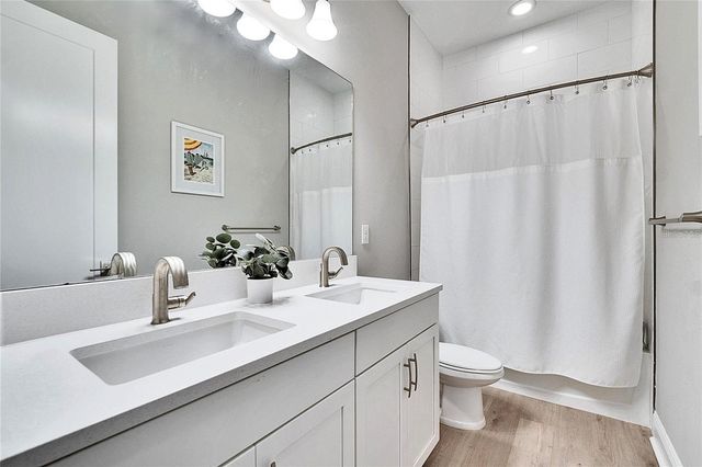 10304 MEADOWRUN DRIVE, Lithia, FL 33547