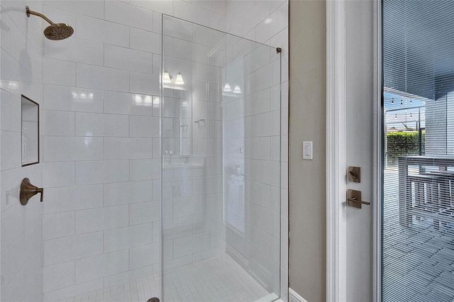 10304 MEADOWRUN DRIVE, Lithia, FL 33547