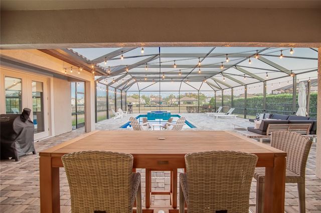 10304 MEADOWRUN DRIVE, Lithia, FL 33547