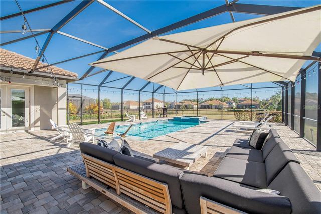 10304 MEADOWRUN DRIVE, Lithia, FL 33547