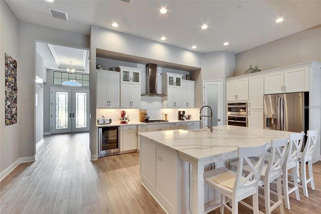 10304 MEADOWRUN DRIVE, Lithia, FL 33547