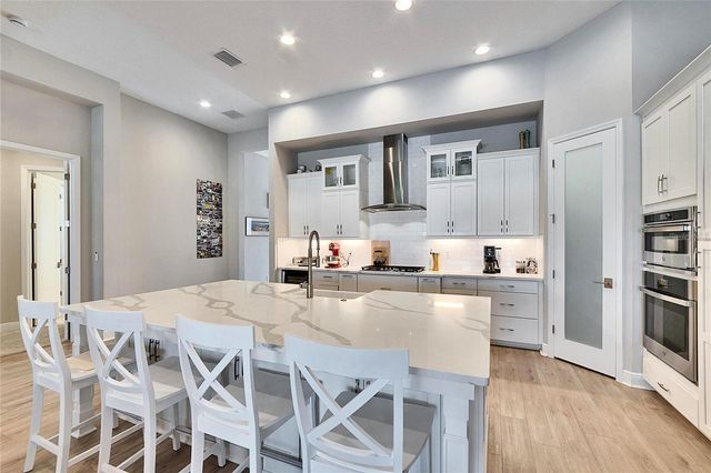 10304 MEADOWRUN DRIVE, Lithia, FL 33547