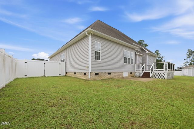 166 Creekwood Circle, Smithfield, NC 27577