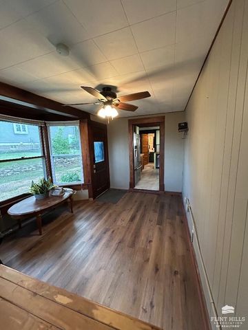 903 Poplar Street, Wamego, KS 66547