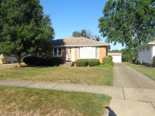 7308 Mayberry Drive, Parma, OH 44130