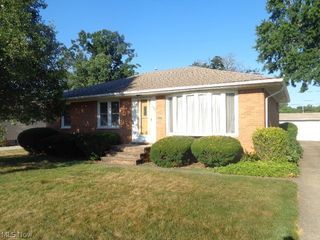 7308 Mayberry Drive, Parma, OH 44130