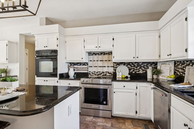 4235 Little Pond Ln, Thompsons Station, TN 37179