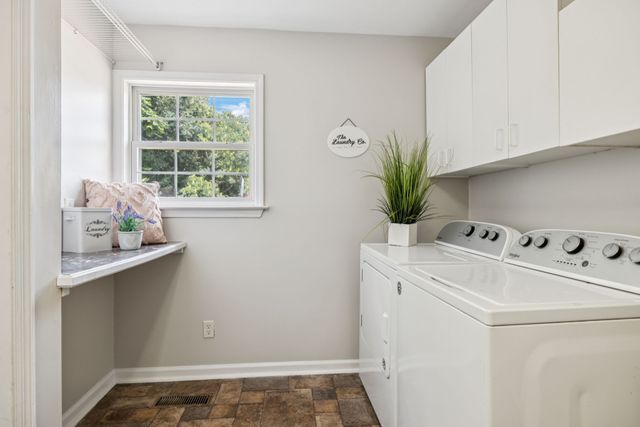 4235 Little Pond Ln, Thompsons Station, TN 37179