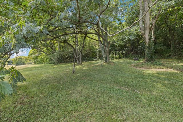 4235 Little Pond Ln, Thompsons Station, TN 37179