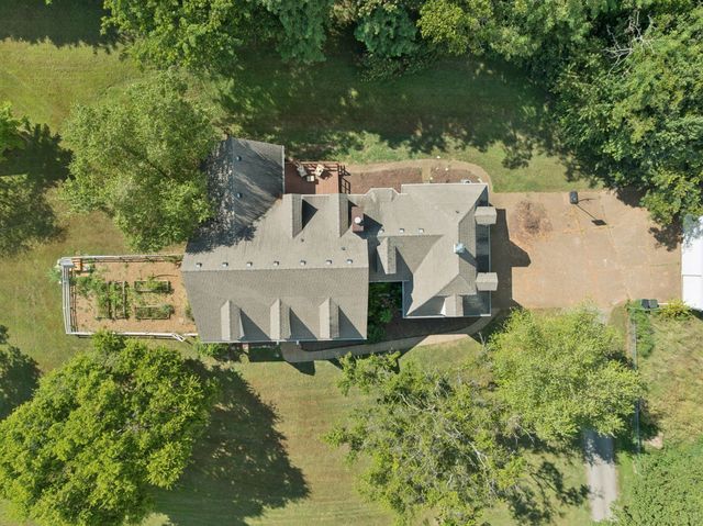 4235 Little Pond Ln, Thompsons Station, TN 37179
