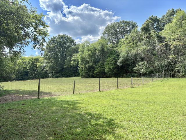 4235 Little Pond Ln, Thompsons Station, TN 37179