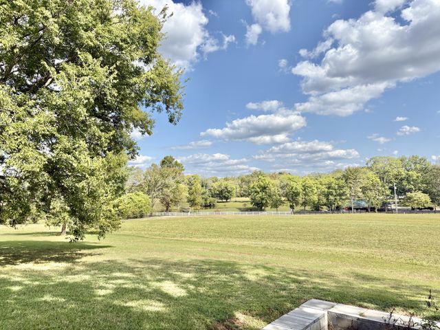 4235 Little Pond Ln, Thompsons Station, TN 37179