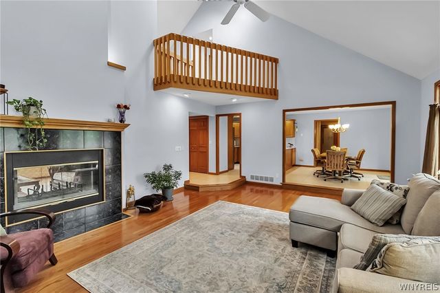 45 Red Maple Court, Amherst, NY 14228