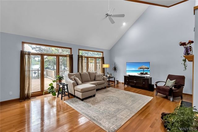 45 Red Maple Court, Amherst, NY 14228