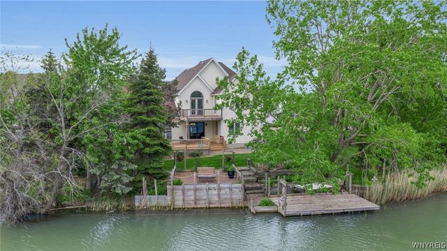 45 Red Maple Court, Amherst, NY 14228