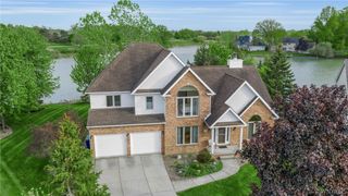 45 Red Maple Court, Amherst, NY 14228