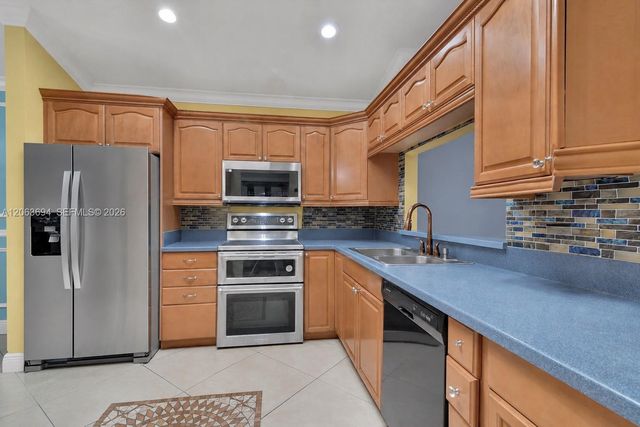 3740 Marlberry Ln, Miramar, FL 33025