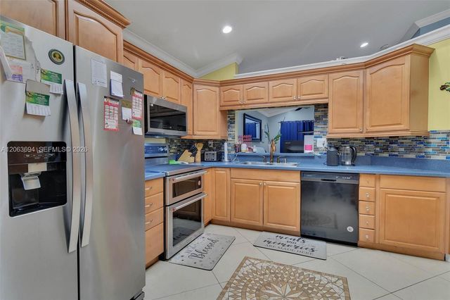 3740 Marlberry Ln, Miramar, FL 33025