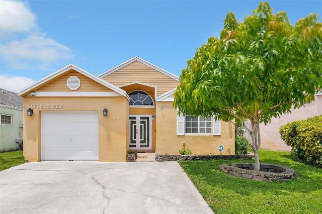 3740 Marlberry Ln, Miramar, FL 33025