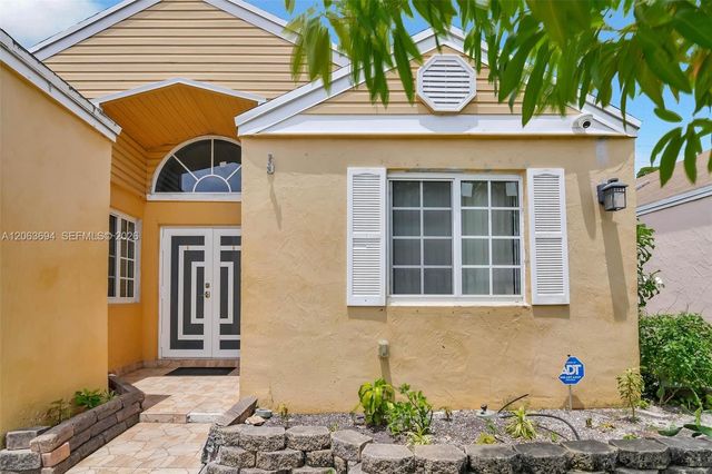 3740 Marlberry Ln, Miramar, FL 33025