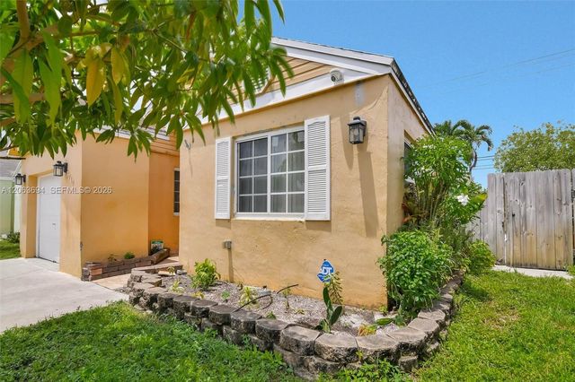 3740 Marlberry Ln, Miramar, FL 33025