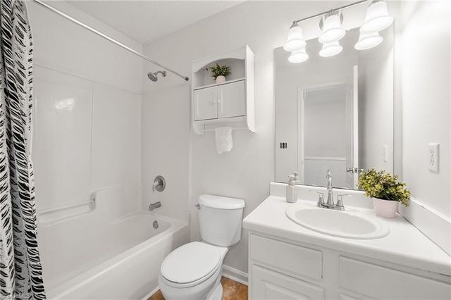 3937 Elizabeth Glen Way, Jamestown, NC 27282