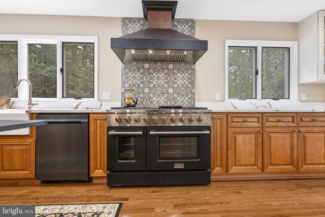 16112 BARNESVILLE RD, Boyds, MD 20841