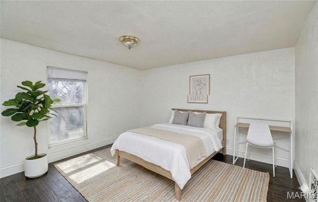 6537 Julian Avenue, St Louis, MO 63133