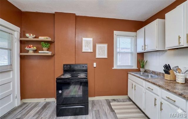 6537 Julian Avenue, St Louis, MO 63133