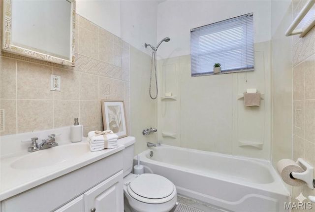 6537 Julian Avenue, St Louis, MO 63133