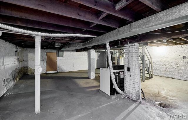 6537 Julian Avenue, St Louis, MO 63133